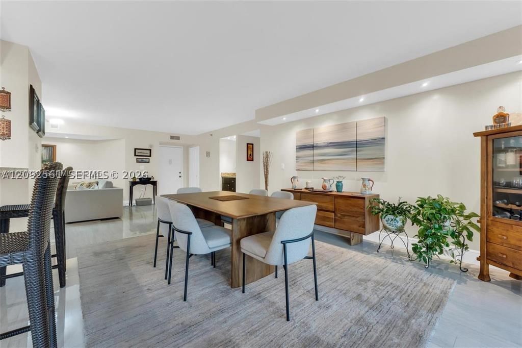 Real estate property located at 1201 Ocean Dr #1206S, Broward, Summit Condo, Hollywood, FL