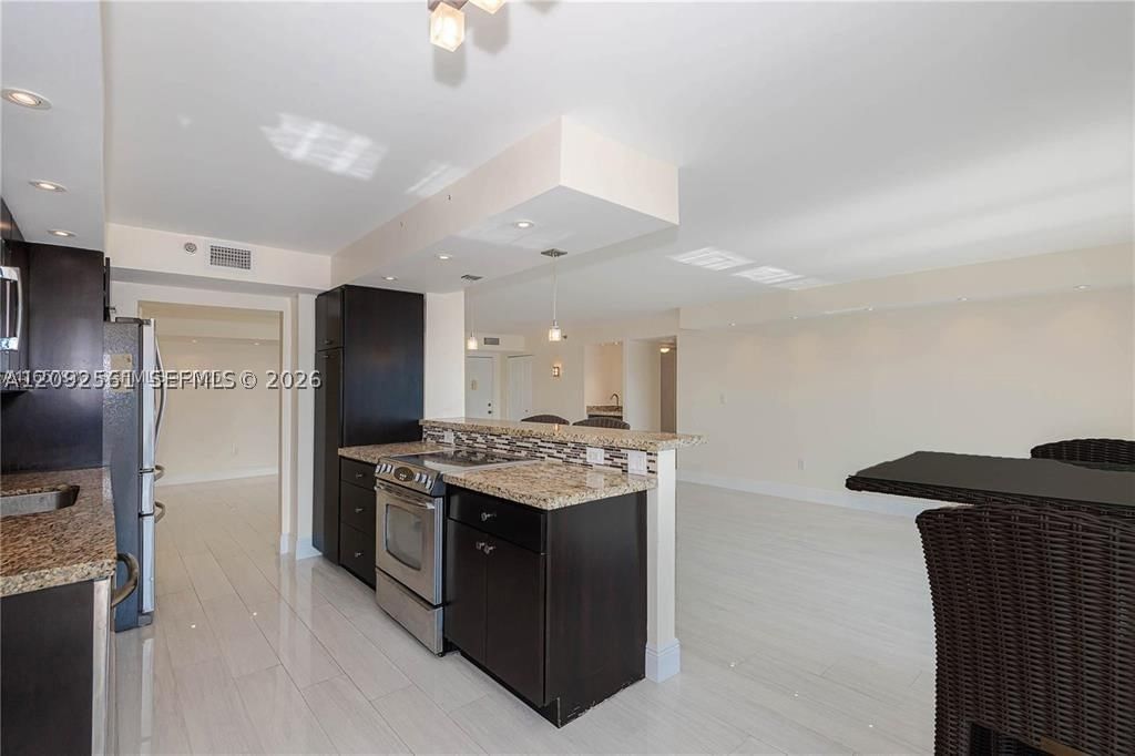 Real estate property located at 1201 Ocean Dr #1206S, Broward, Summit Condo, Hollywood, FL