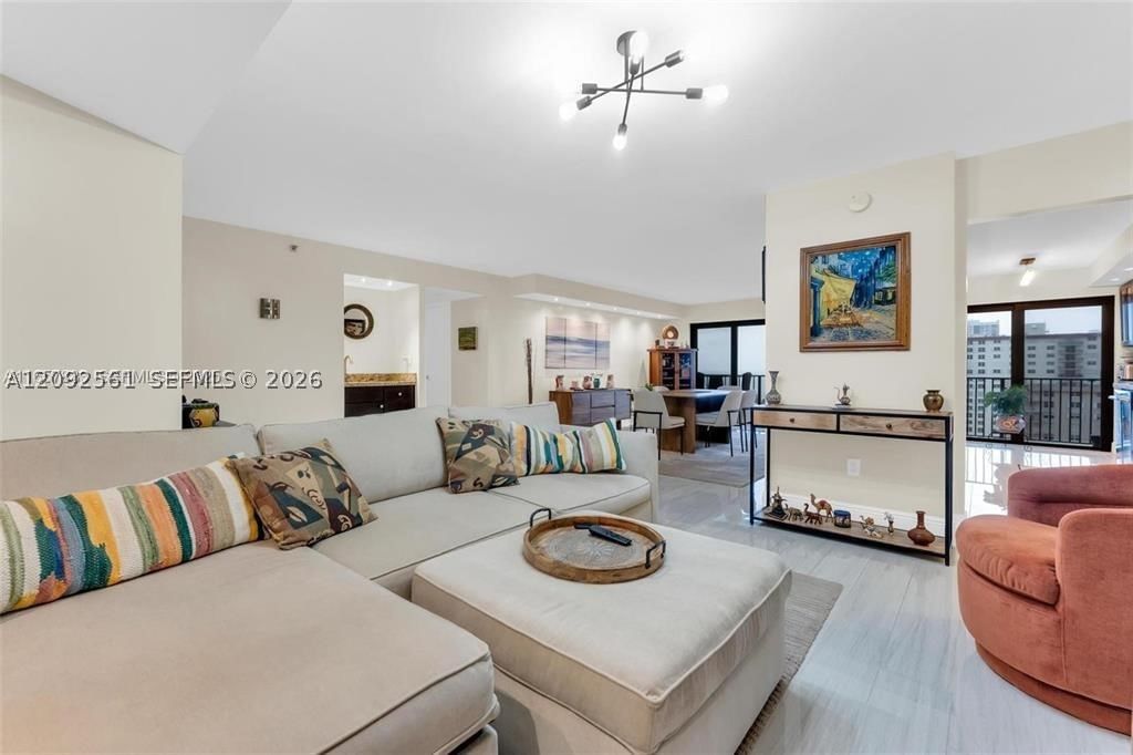 Real estate property located at 1201 Ocean Dr #1206S, Broward, Summit Condo, Hollywood, FL