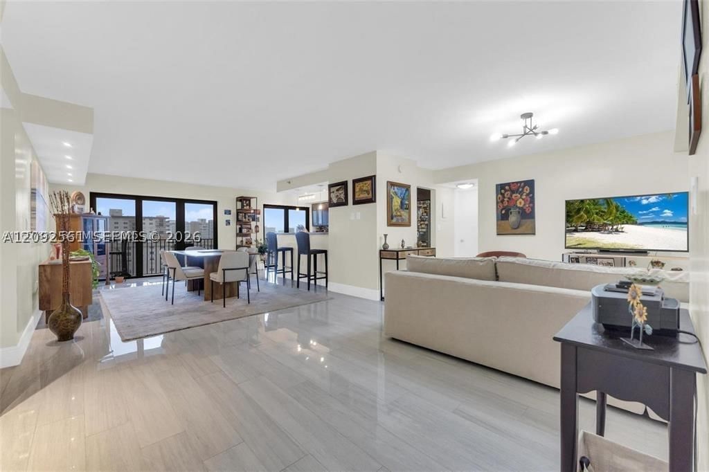 Real estate property located at 1201 Ocean Dr #1206S, Broward, Summit Condo, Hollywood, FL