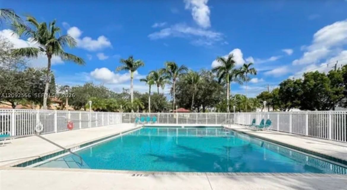 Real estate property located at 14015 Forest Oak Cir, Broward, West Park-west Parcel, Davie, FL