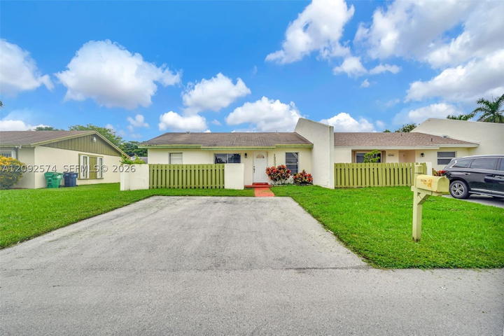 Real estate property located at 12334 114th Ter, Miami-dade, Devon Aire Villas Sec 9, Miami, FL