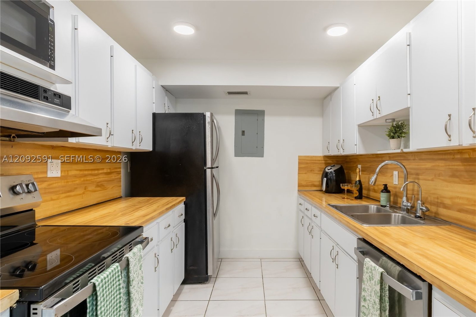 Real estate property located at 7933 West Dr #1025, Miami-dade, Magaluf Towers Condo, North Bay Village, FL