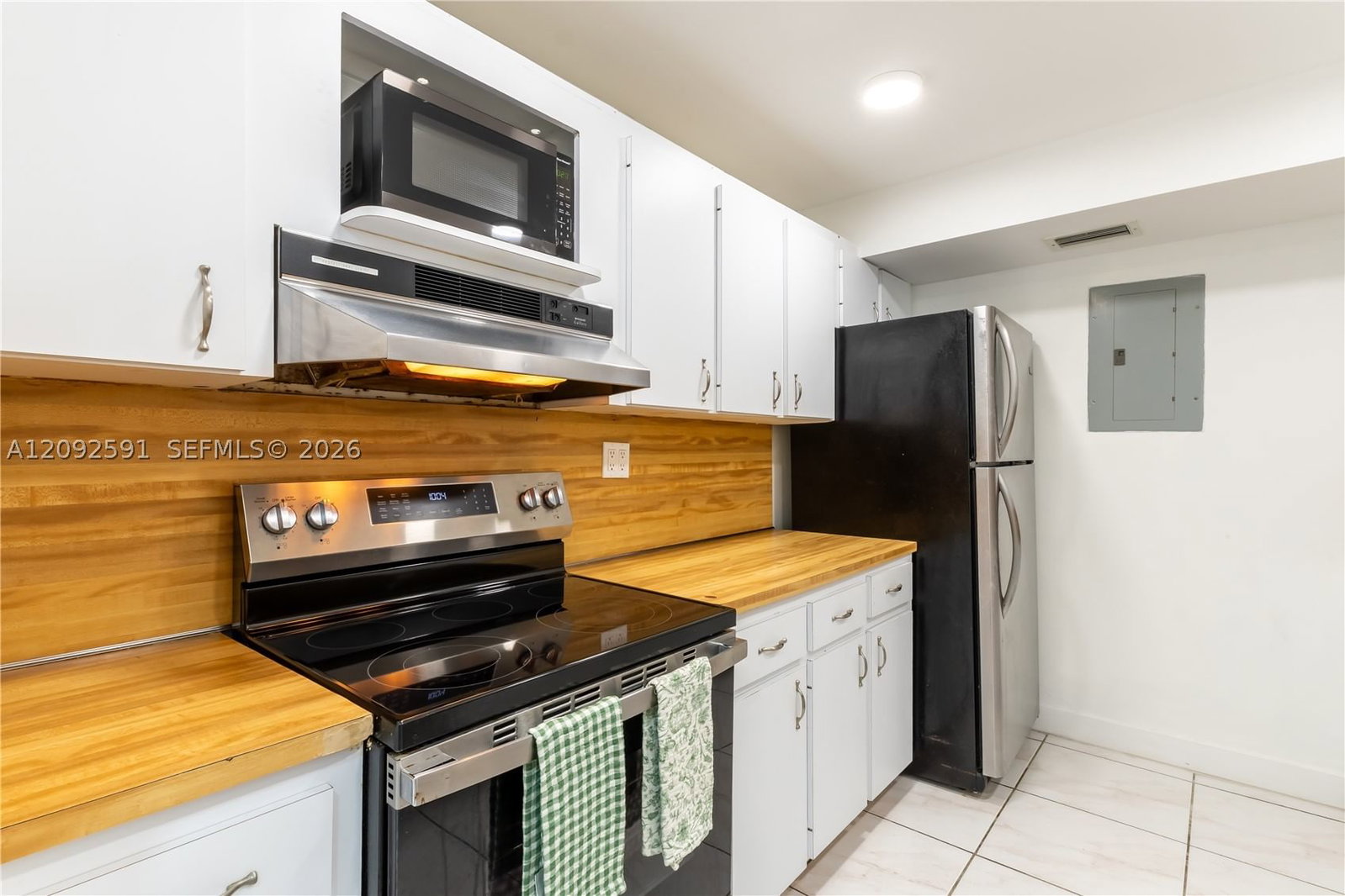 Real estate property located at 7933 West Dr #1025, Miami-dade, Magaluf Towers Condo, North Bay Village, FL
