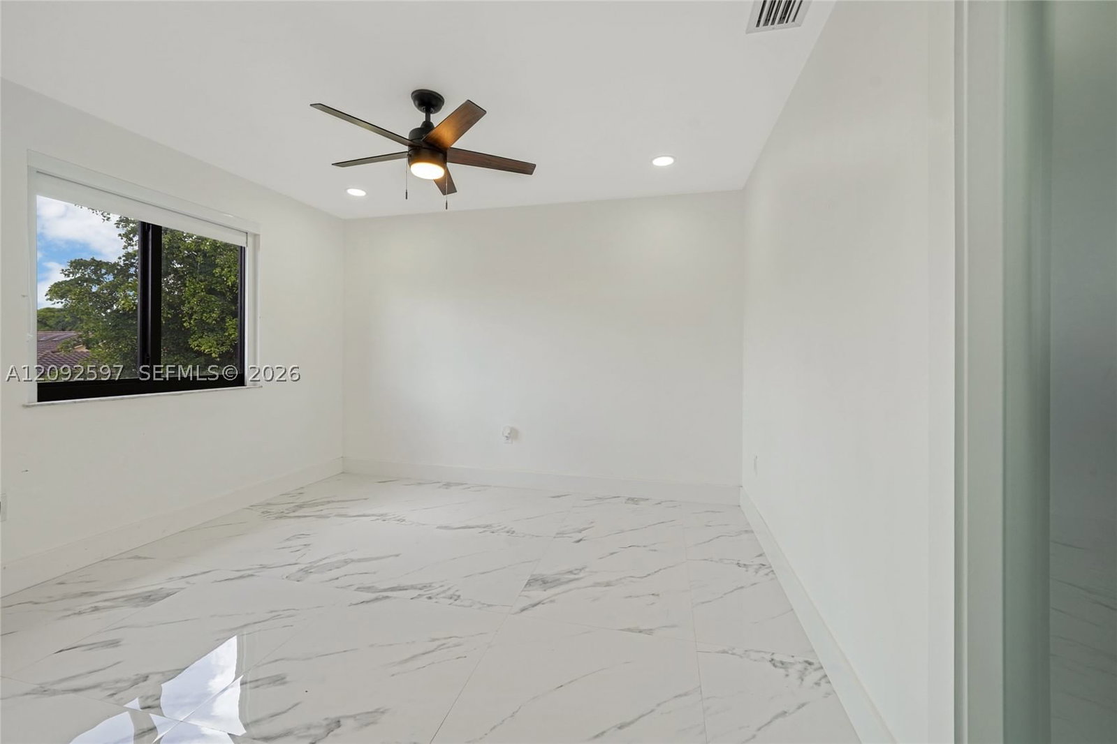 Real estate property located at 8745 150th Ter, Miami-dade, West Lakes Gardens, Miami Lakes, FL