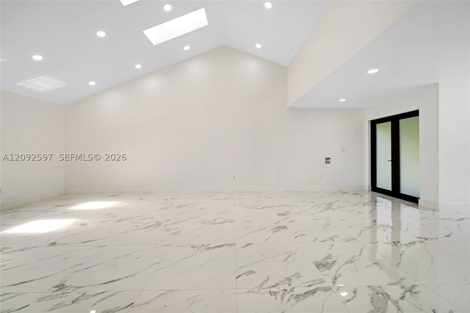 Real estate property located at 8745 150th Ter, Miami-dade, West Lakes Gardens, Miami Lakes, FL