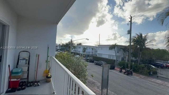 Real estate property located at 7830 Dickens Ave #203, Miami-dade, Dickens Gardens Condo, Miami Beach, FL