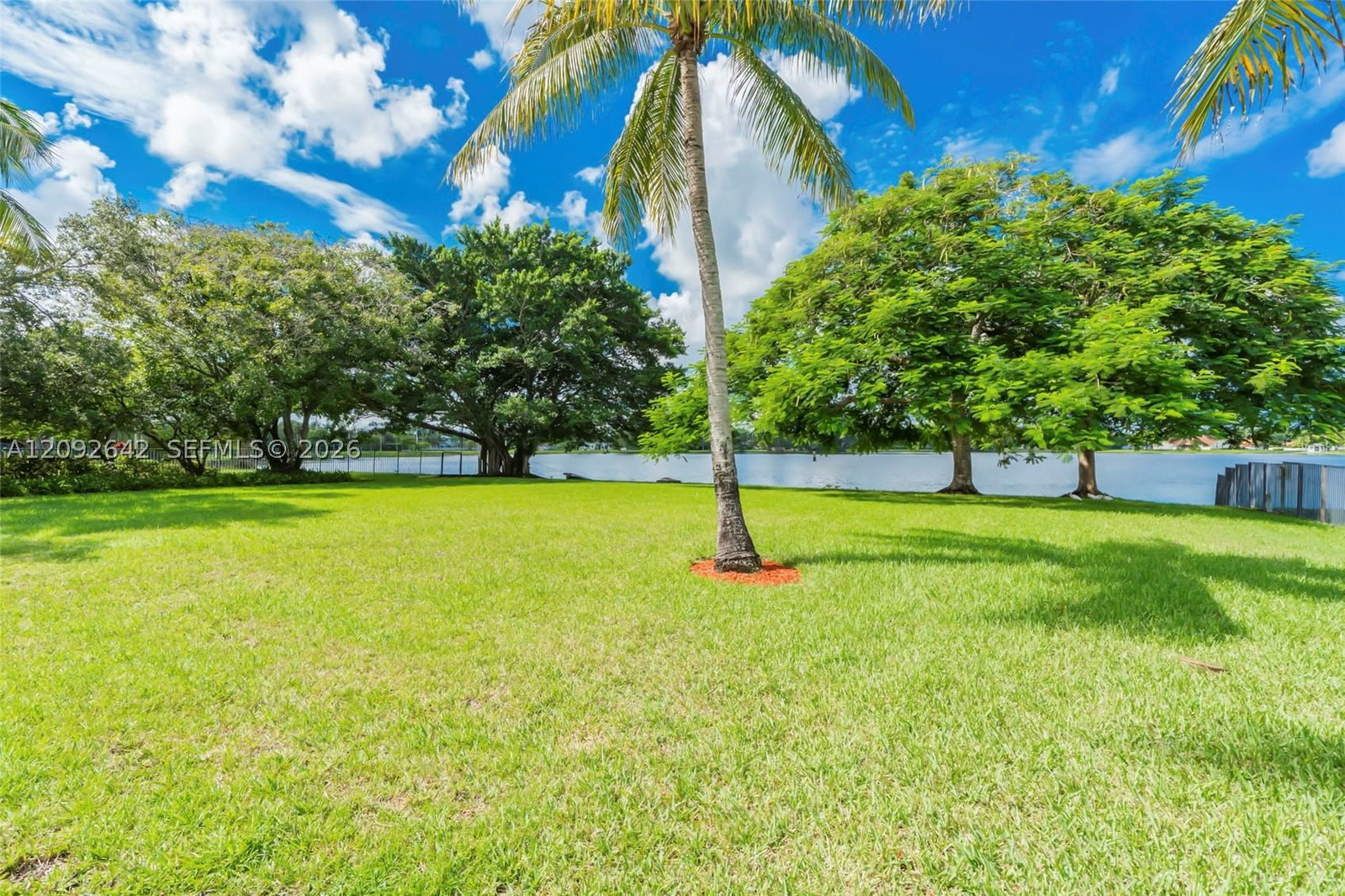 Real estate property located at 1201 Bristol Ave, Broward, Shenandoah Section Three, Davie, FL
