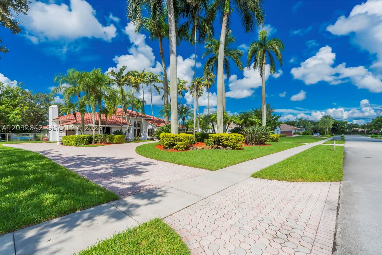 Real estate property located at 1201 Bristol Ave, Broward, Shenandoah Section Three, Davie, FL