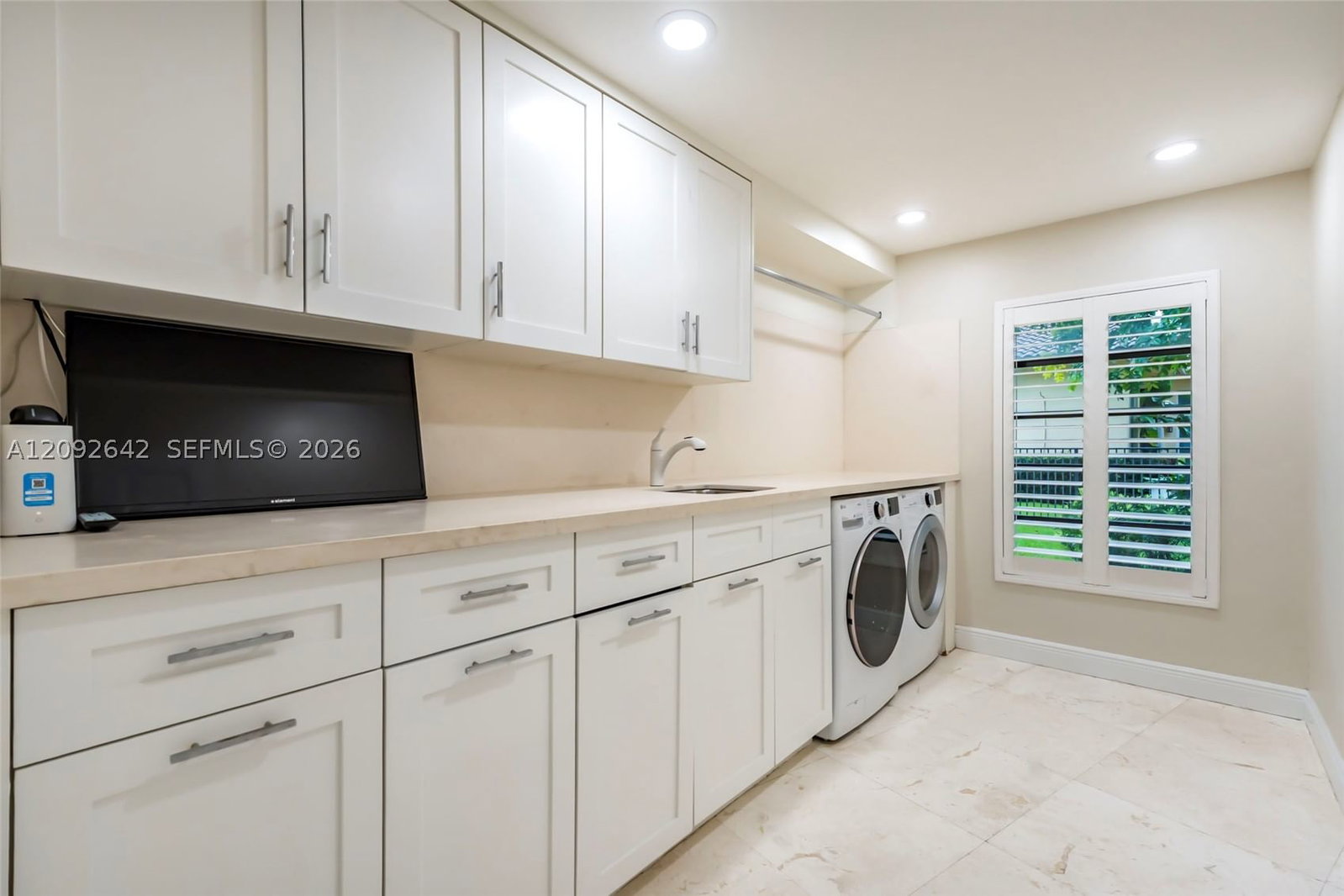 Real estate property located at 1201 Bristol Ave, Broward, Shenandoah Section Three, Davie, FL
