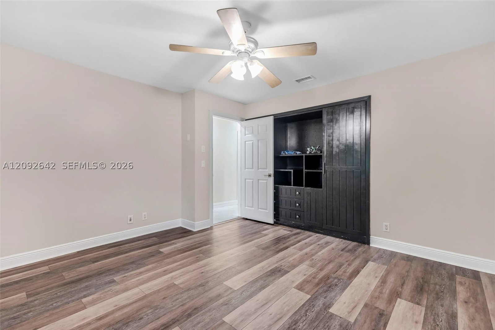 Real estate property located at 1201 Bristol Ave, Broward, Shenandoah Section Three, Davie, FL