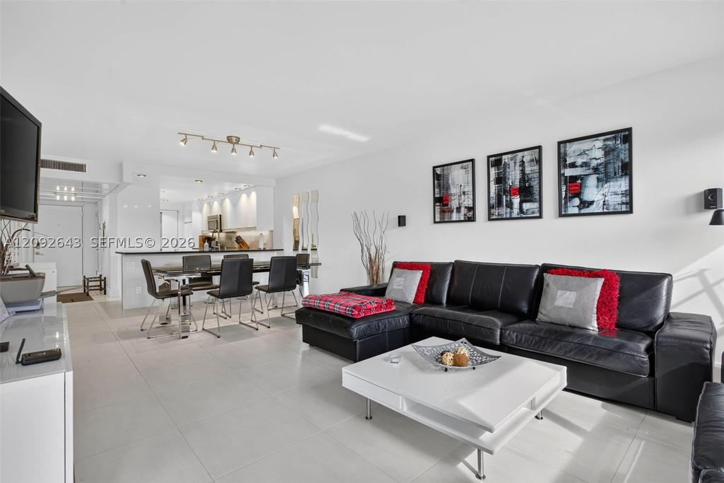 Real estate property located at 2326 Cypress Bend Dr #221, Broward, Cypress Bend I-d Condo, Pompano Beach, FL