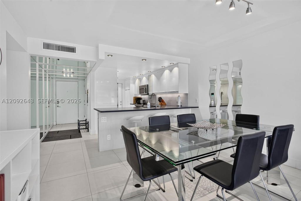 Real estate property located at 2326 Cypress Bend Dr #221, Broward, Cypress Bend I-d Condo, Pompano Beach, FL