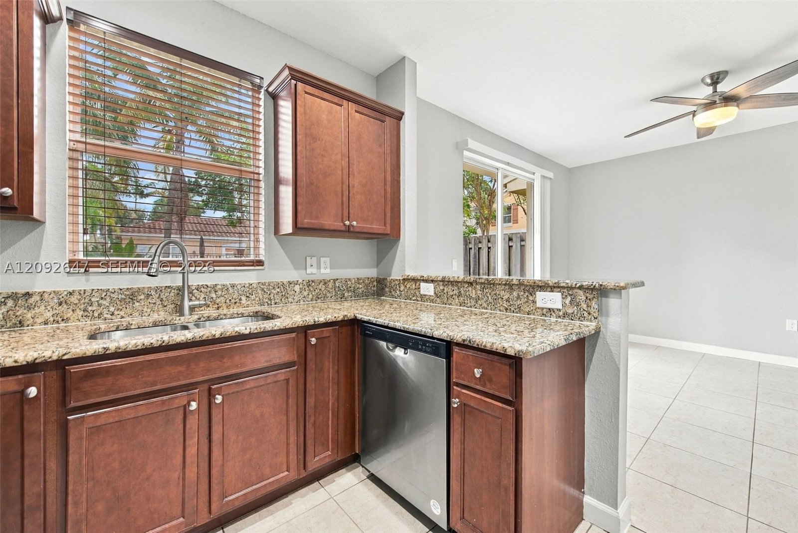 Real estate property located at 12436 Emerald Creek Mnr, Broward, Emerald Creek Townhomes, Plantation, FL