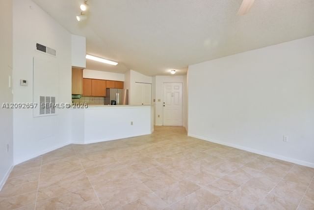 Real estate property located at 2445 18th Ter #909, Broward, Marina Oaks Condo, Fort Lauderdale, FL