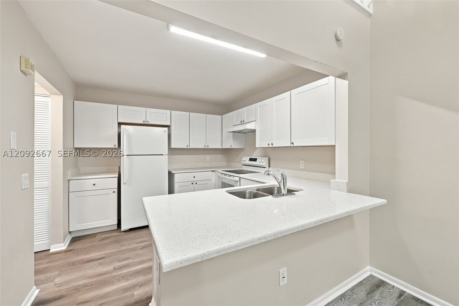Real estate property located at 4120 Palm Bay Cir, Palm Beach, Lake Colony Ph Ii, West Palm Beach, FL