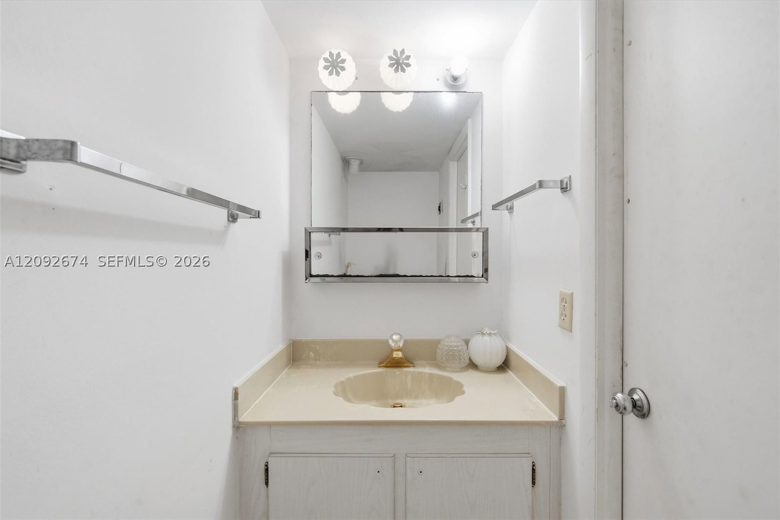 Real estate property located at 10000 Bay Harbor Dr #501, Miami-dade, 10000 Plaza Condo-north To, Bay Harbor Islands, FL