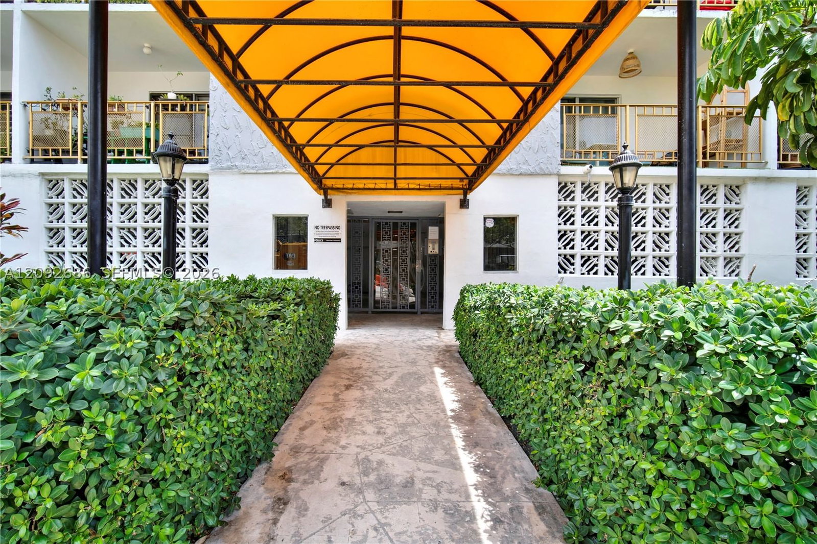 Real estate property located at 1340 Lincoln Rd #207, Miami-dade, Golden House Condo, Miami Beach, FL