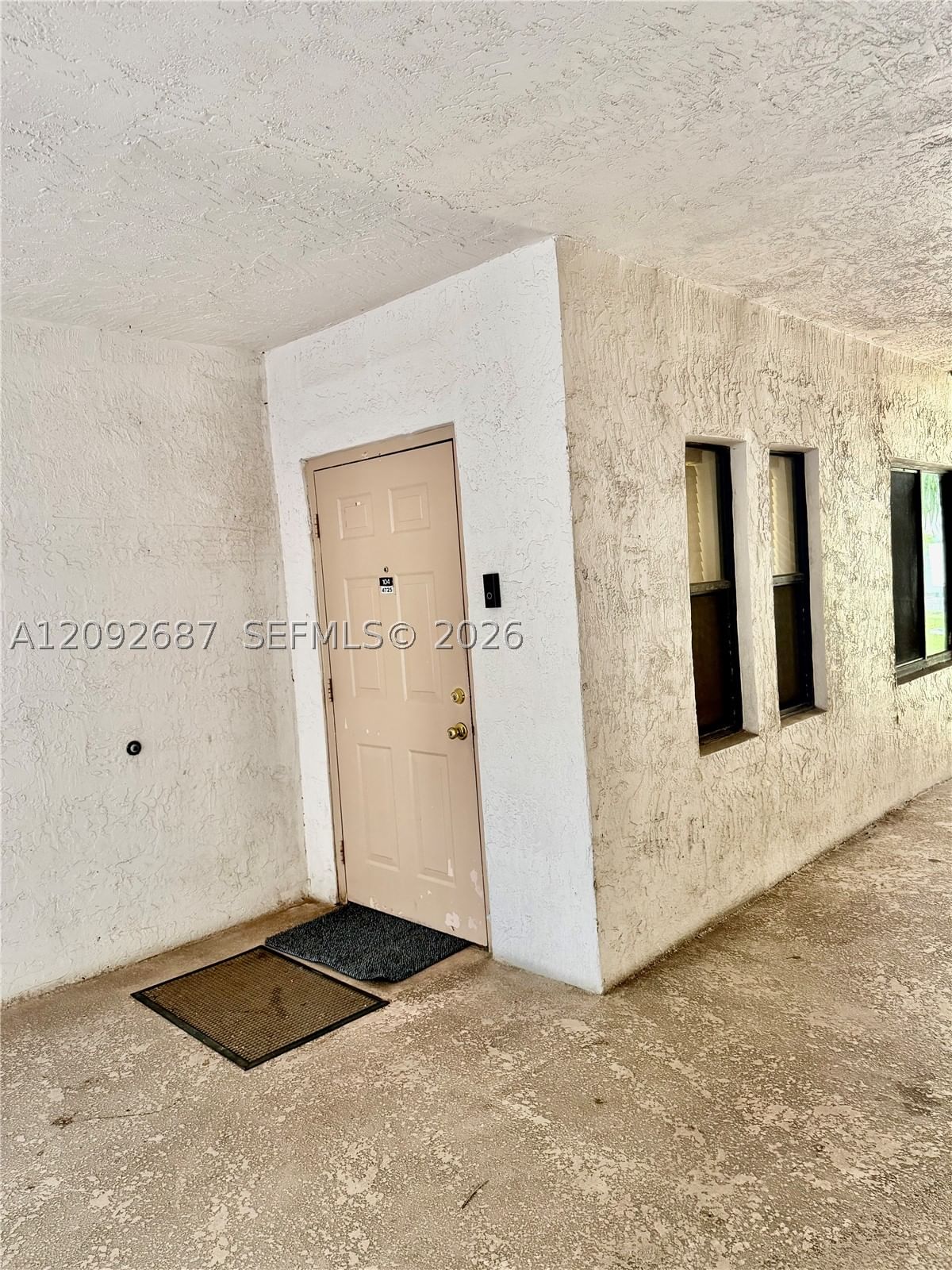 Real estate property located at 4725 62nd Ave #104, Broward, Jasmine Lakes I Condo, Davie, FL