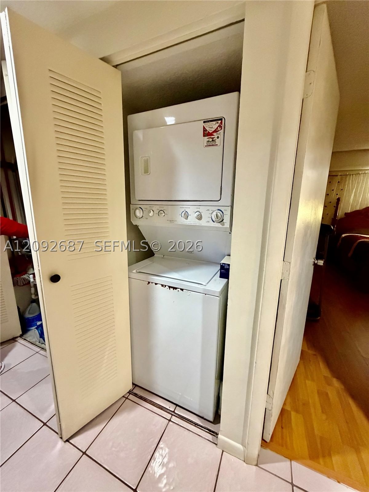 Real estate property located at 4725 62nd Ave #104, Broward, Jasmine Lakes I Condo, Davie, FL