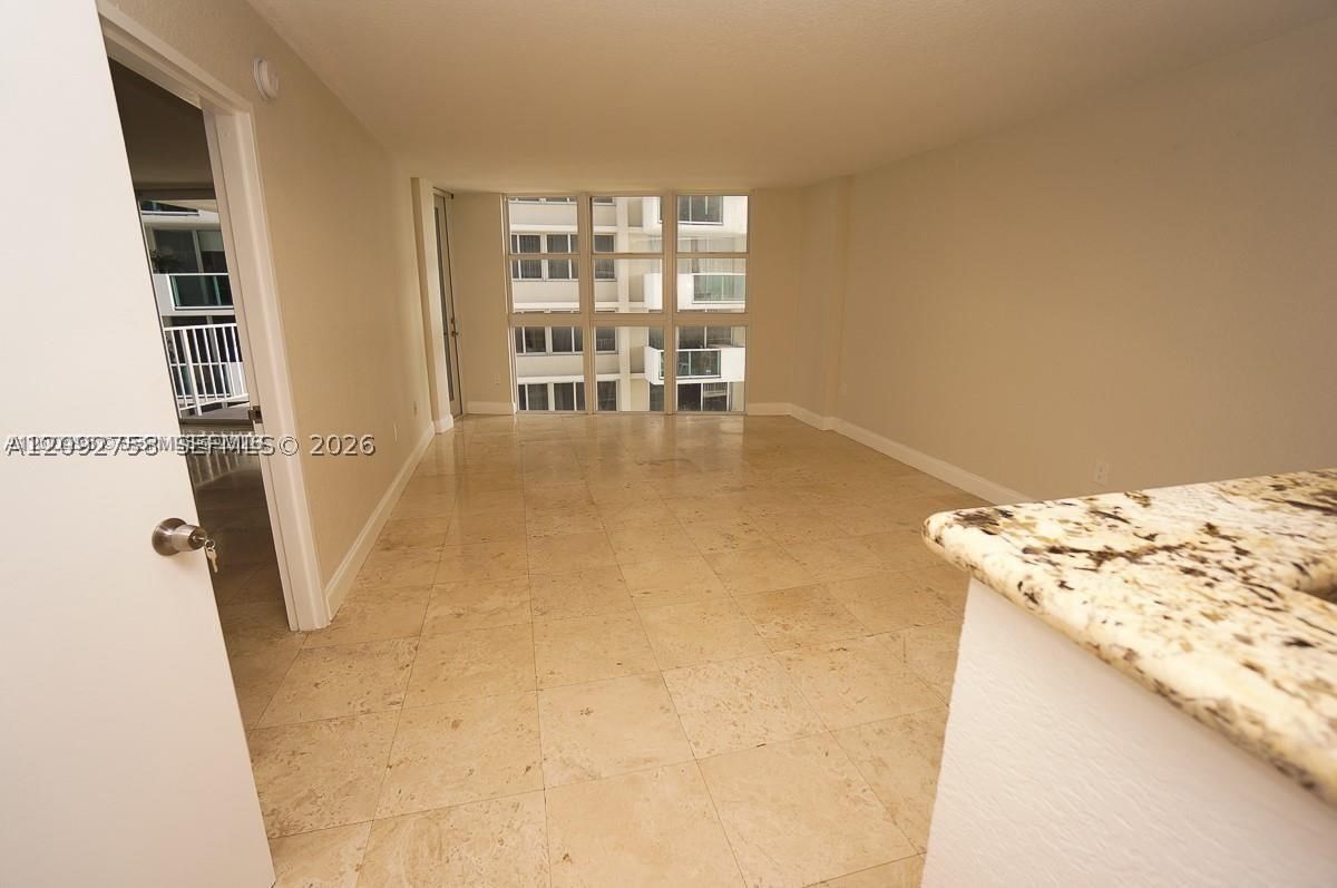 Real estate property located at 1228 West Ave #513, Miami-dade, Bayview Terr Condo, Miami Beach, FL