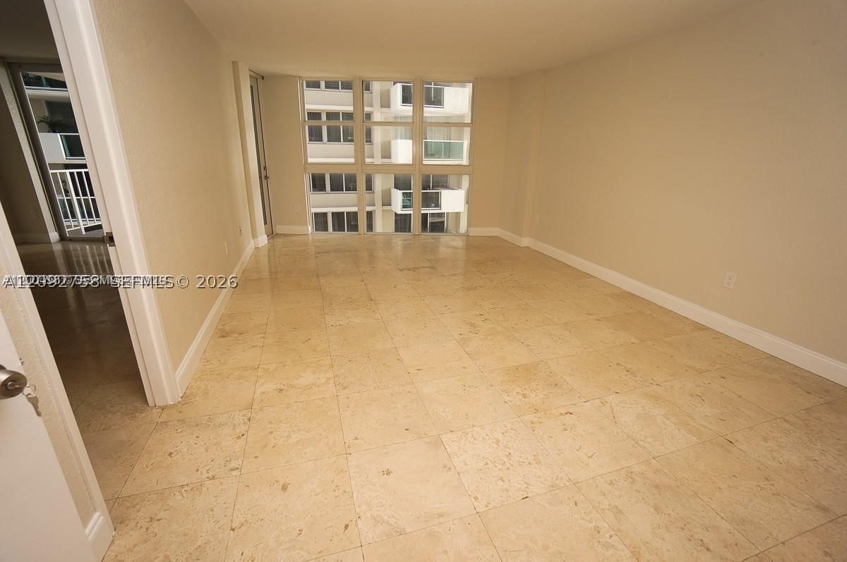 Real estate property located at 1228 West Ave #513, Miami-dade, Bayview Terr Condo, Miami Beach, FL