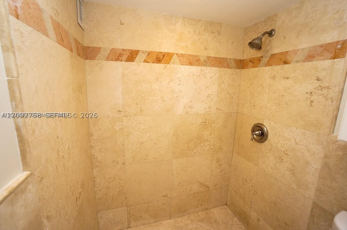 Real estate property located at 1228 West Ave #513, Miami-dade, Bayview Terr Condo, Miami Beach, FL