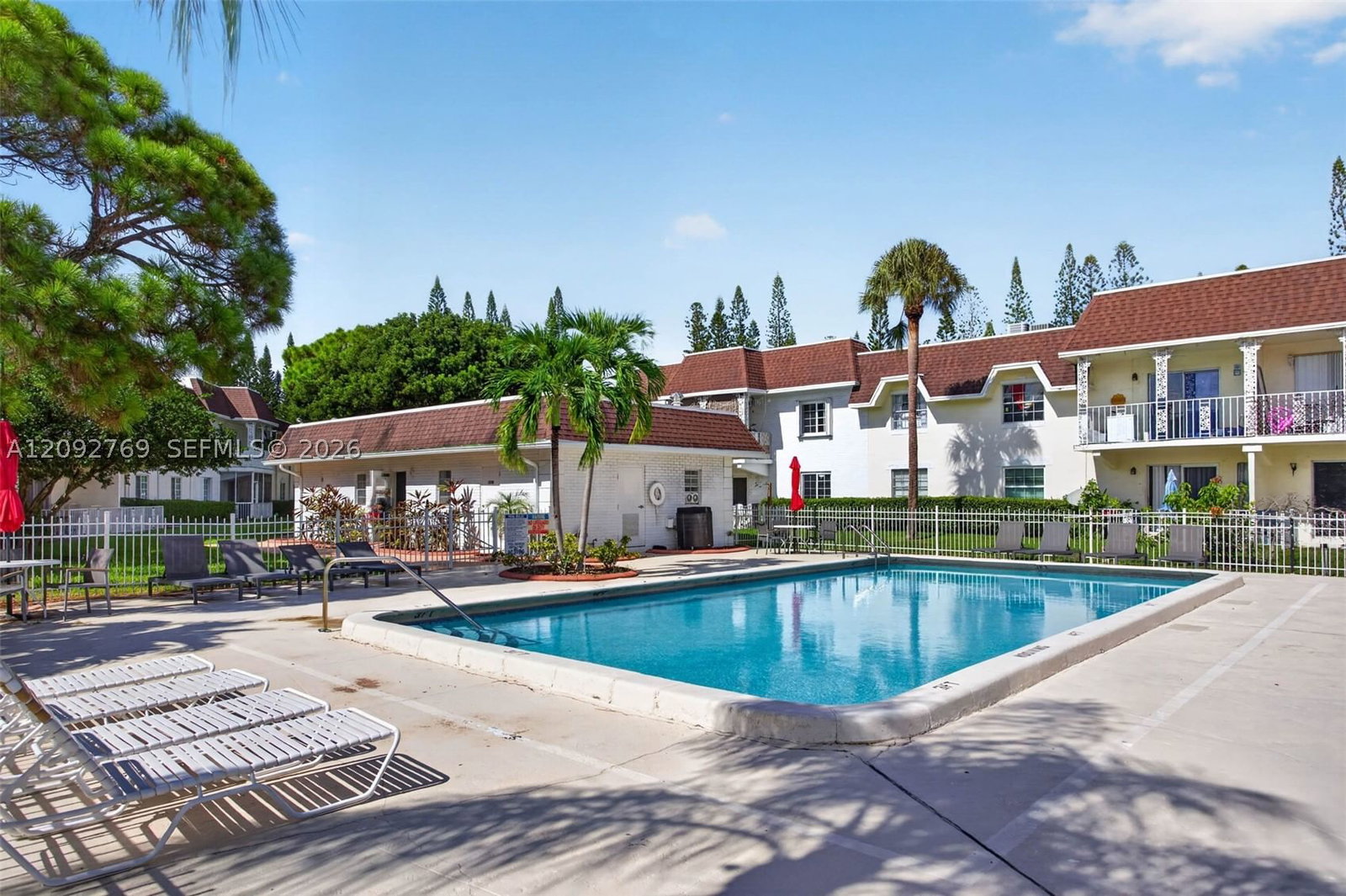 Real estate property located at 700 2nd Ave #417, Broward, Brookfield Gardens North, Deerfield Beach, FL