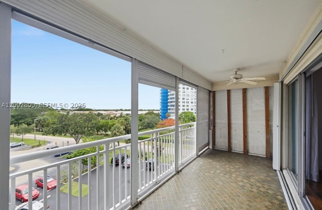 Real estate property located at 3800 Hillcrest Dr #523, Broward, Hillcrest East No 25 Cond, Hollywood, FL