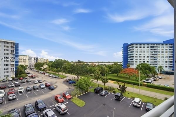 Real estate property located at 3800 Hillcrest Dr #523, Broward, Hillcrest East No 25 Cond, Hollywood, FL