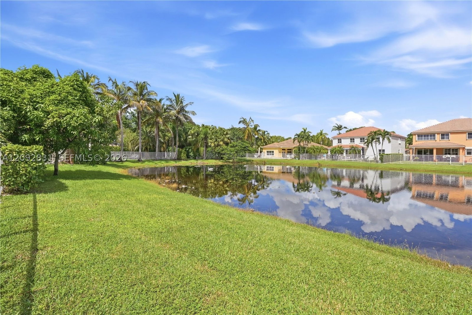 Real estate property located at 1612 Blue Jay Cir, Broward, Sector 2-parcels 1 2 3 4, Weston, FL