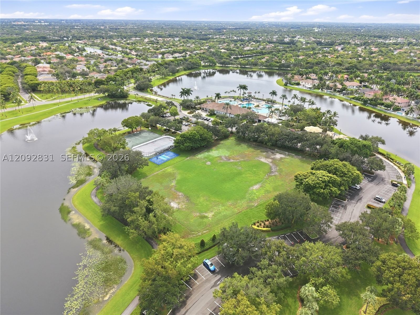 Real estate property located at 1612 Blue Jay Cir, Broward, Sector 2-parcels 1 2 3 4, Weston, FL