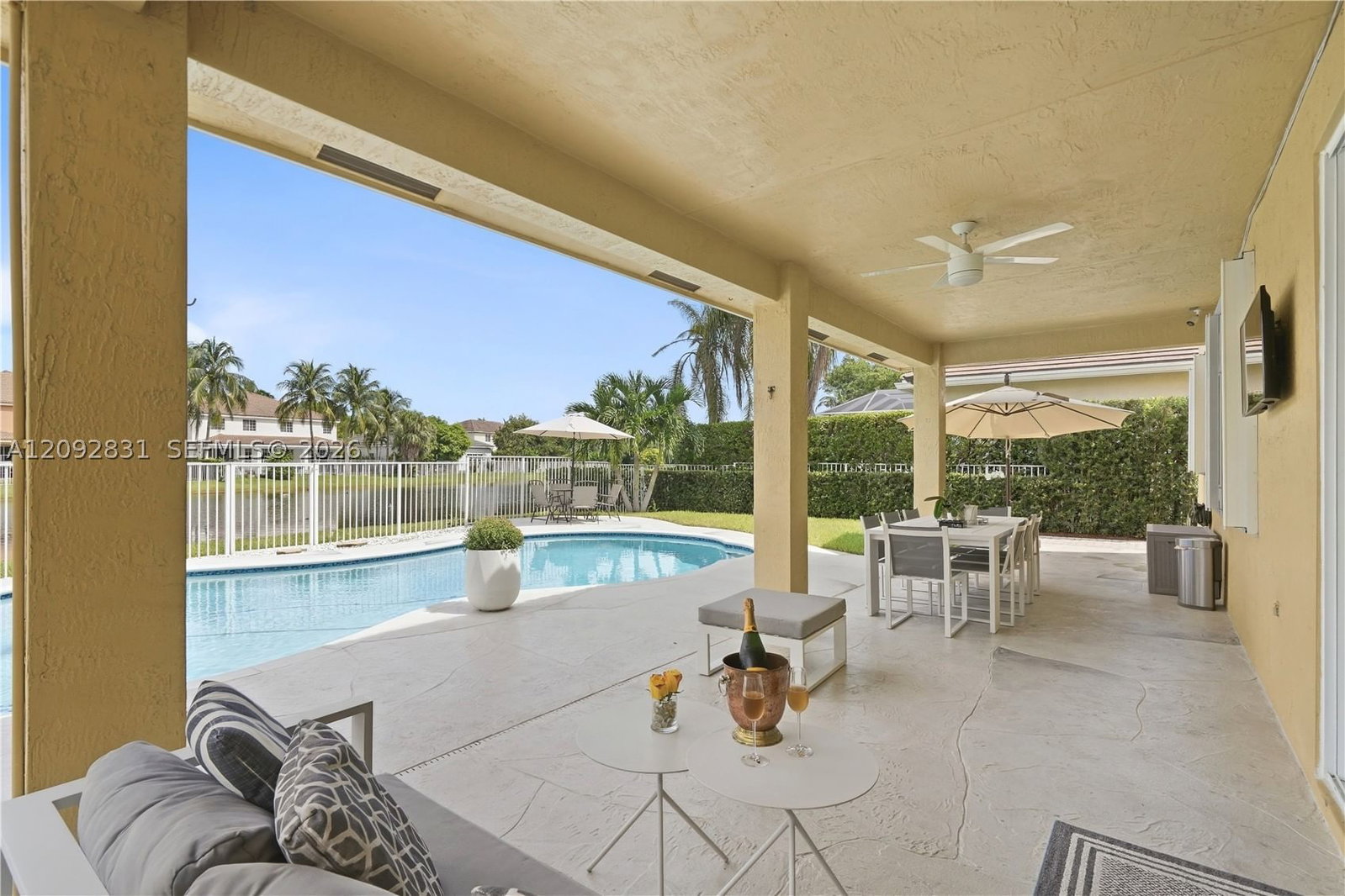 Real estate property located at 1612 Blue Jay Cir, Broward, Sector 2-parcels 1 2 3 4, Weston, FL