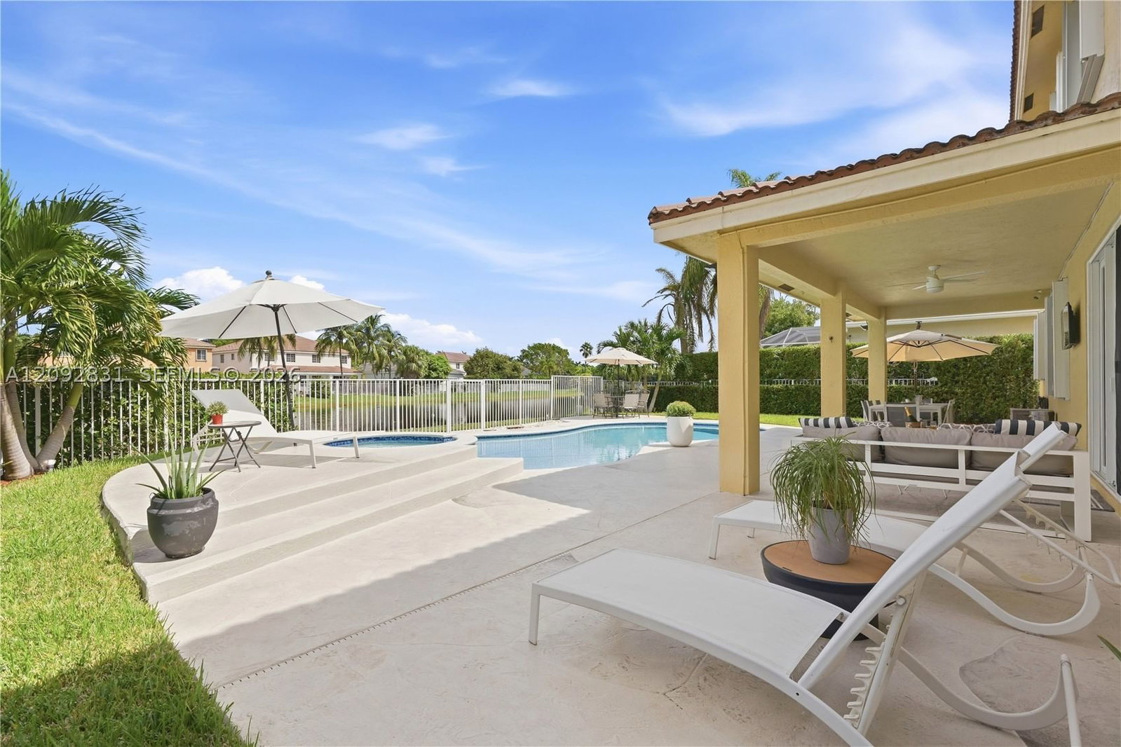 Real estate property located at 1612 Blue Jay Cir, Broward, Sector 2-parcels 1 2 3 4, Weston, FL
