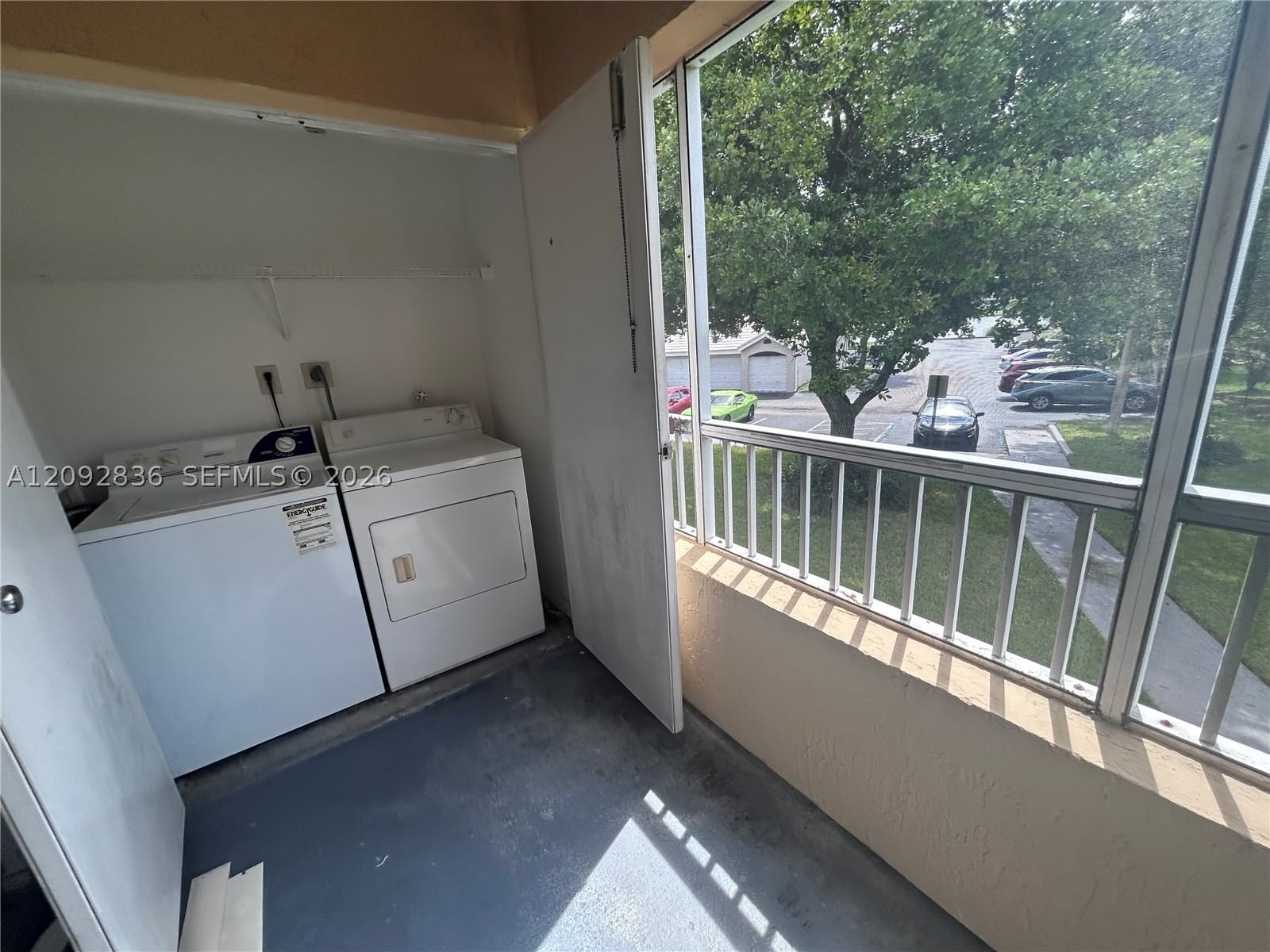 Real estate property located at 2890 Oakland Forest Dr #202, Broward, Lakeview Club Condo, Oakland Park, FL