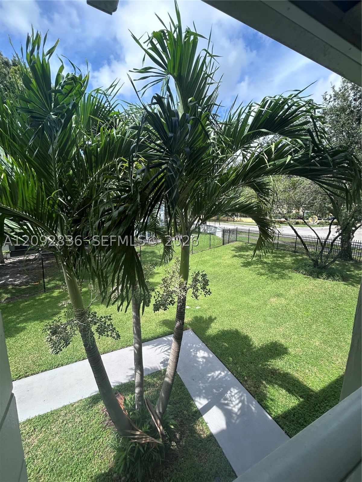 Real estate property located at 2890 Oakland Forest Dr #202, Broward, Lakeview Club Condo, Oakland Park, FL