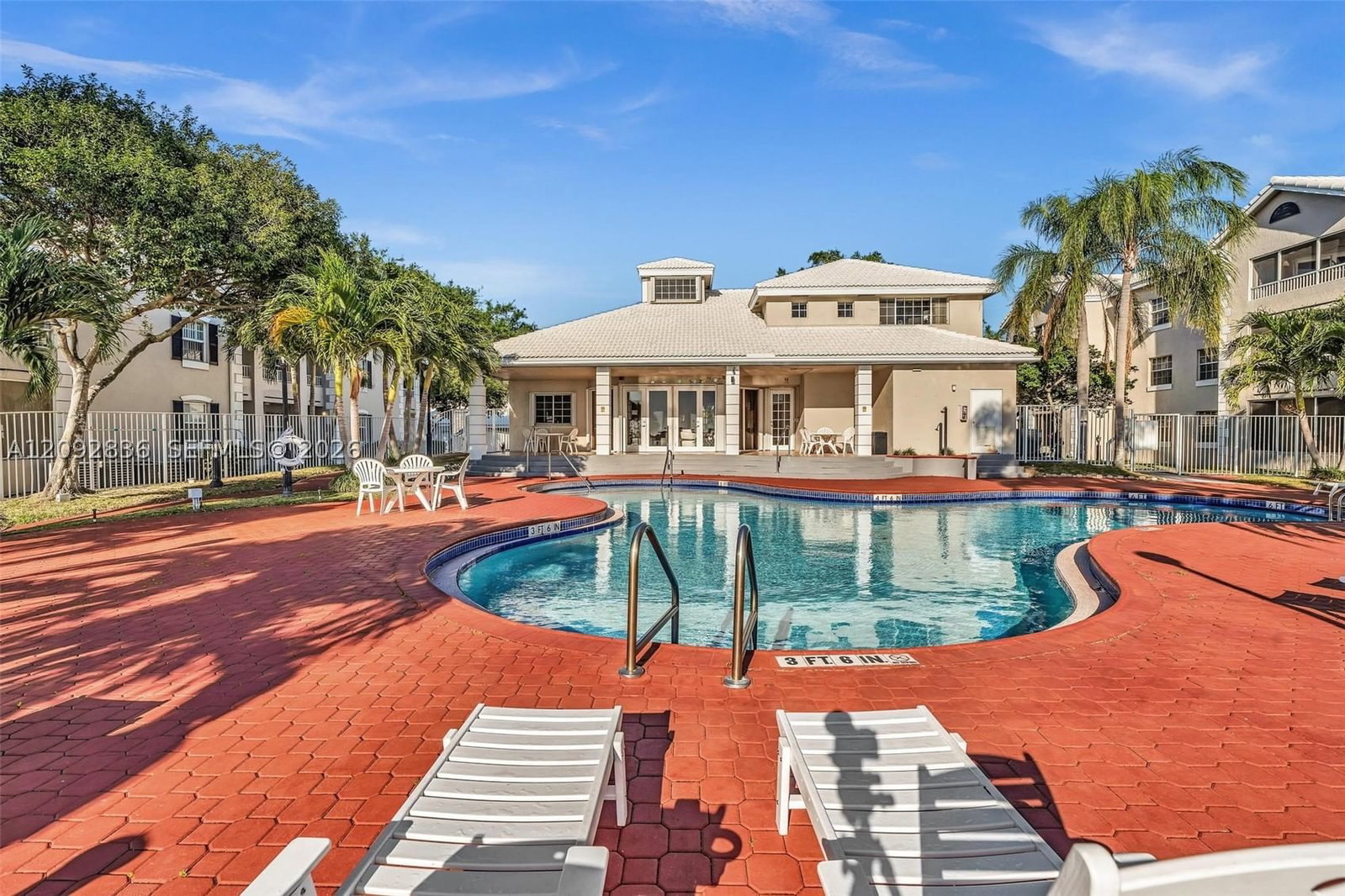 Real estate property located at 2890 Oakland Forest Dr #202, Broward, Lakeview Club Condo, Oakland Park, FL