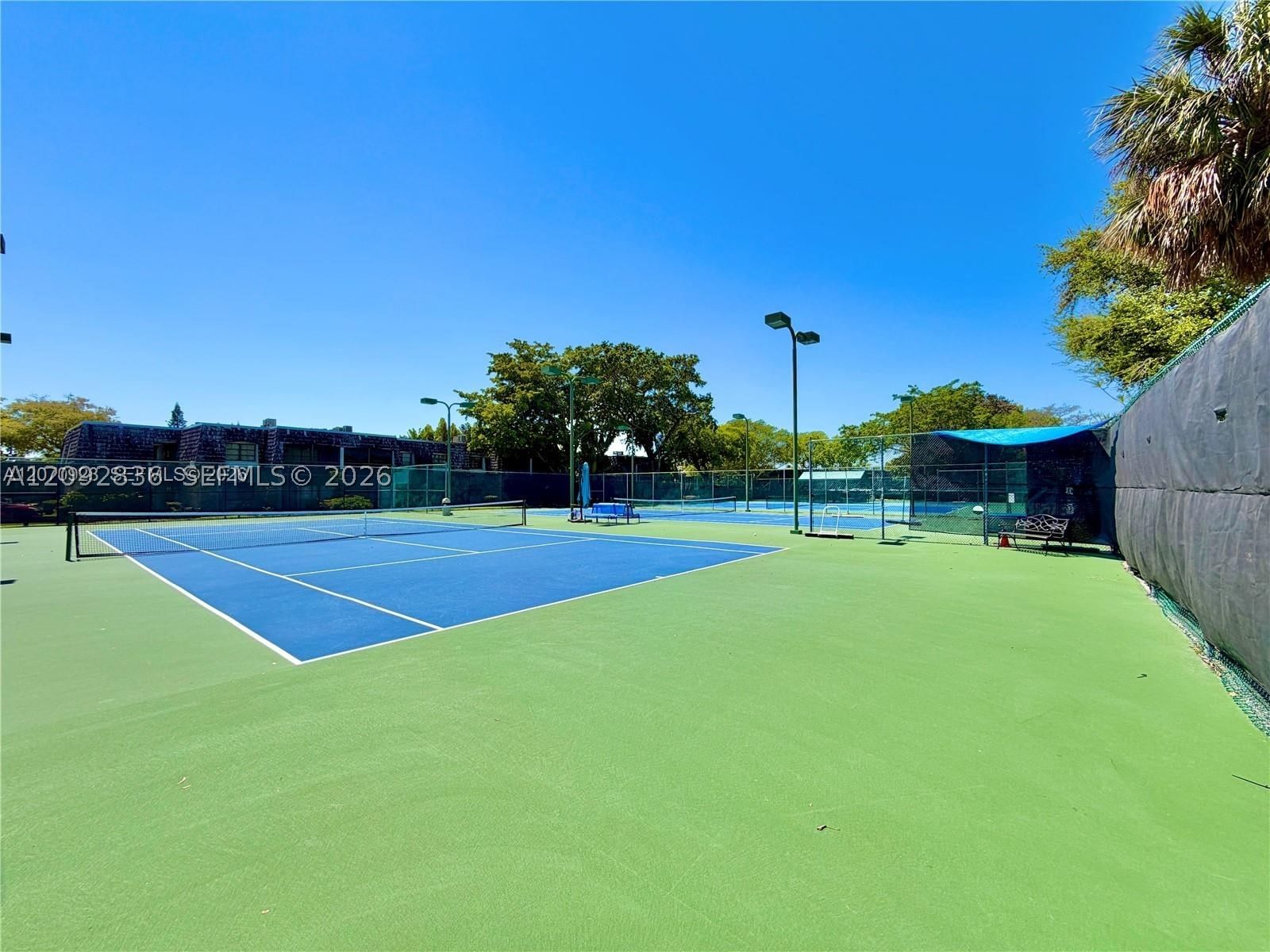 Real estate property located at 2890 Oakland Forest Dr #202, Broward, Lakeview Club Condo, Oakland Park, FL