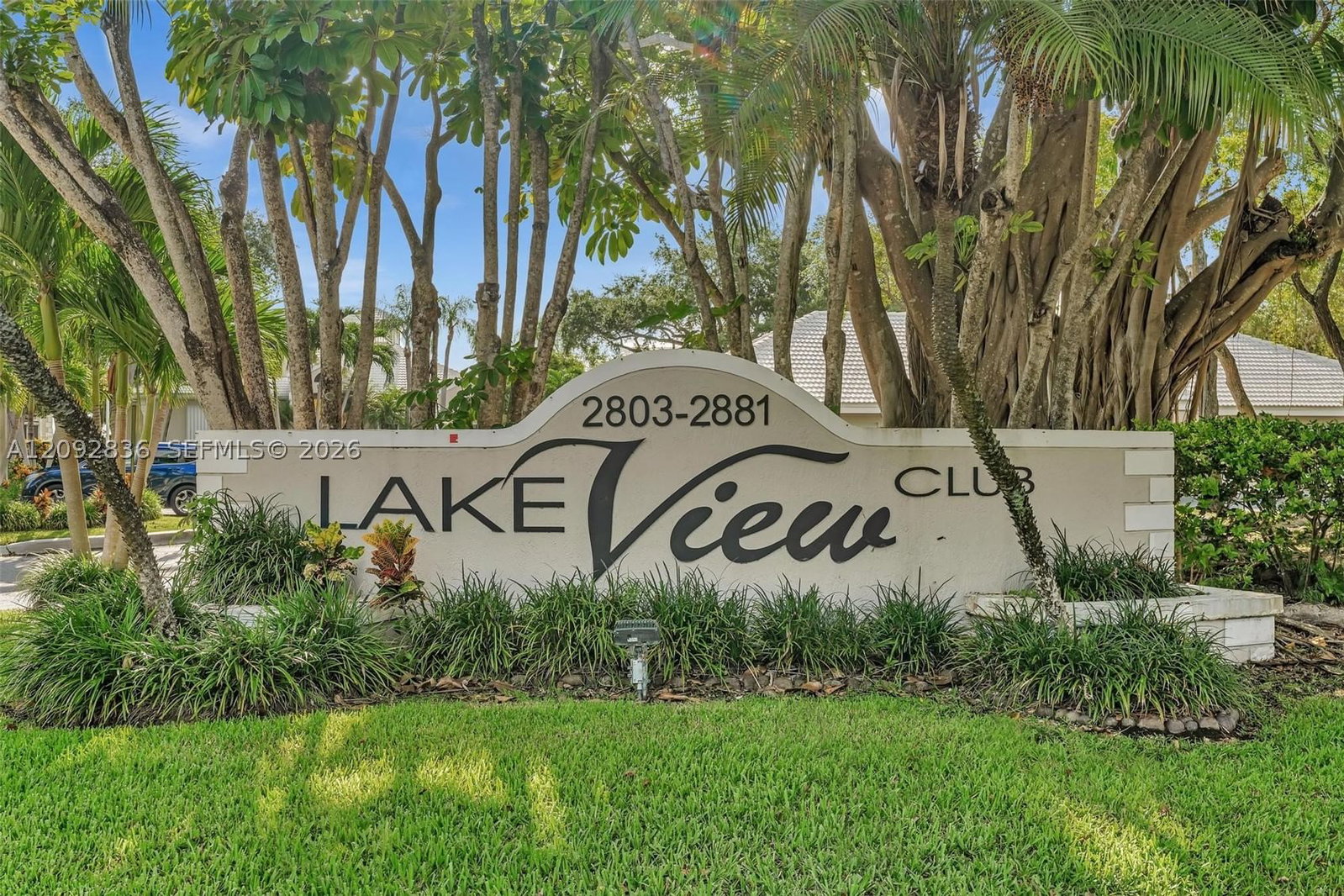 Real estate property located at 2890 Oakland Forest Dr #202, Broward, Lakeview Club Condo, Oakland Park, FL