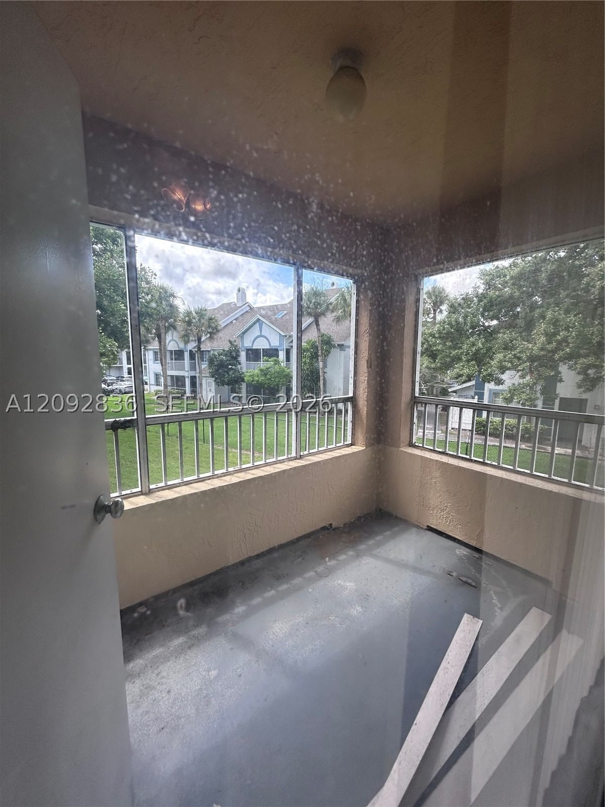 Real estate property located at 2890 Oakland Forest Dr #202, Broward, Lakeview Club Condo, Oakland Park, FL
