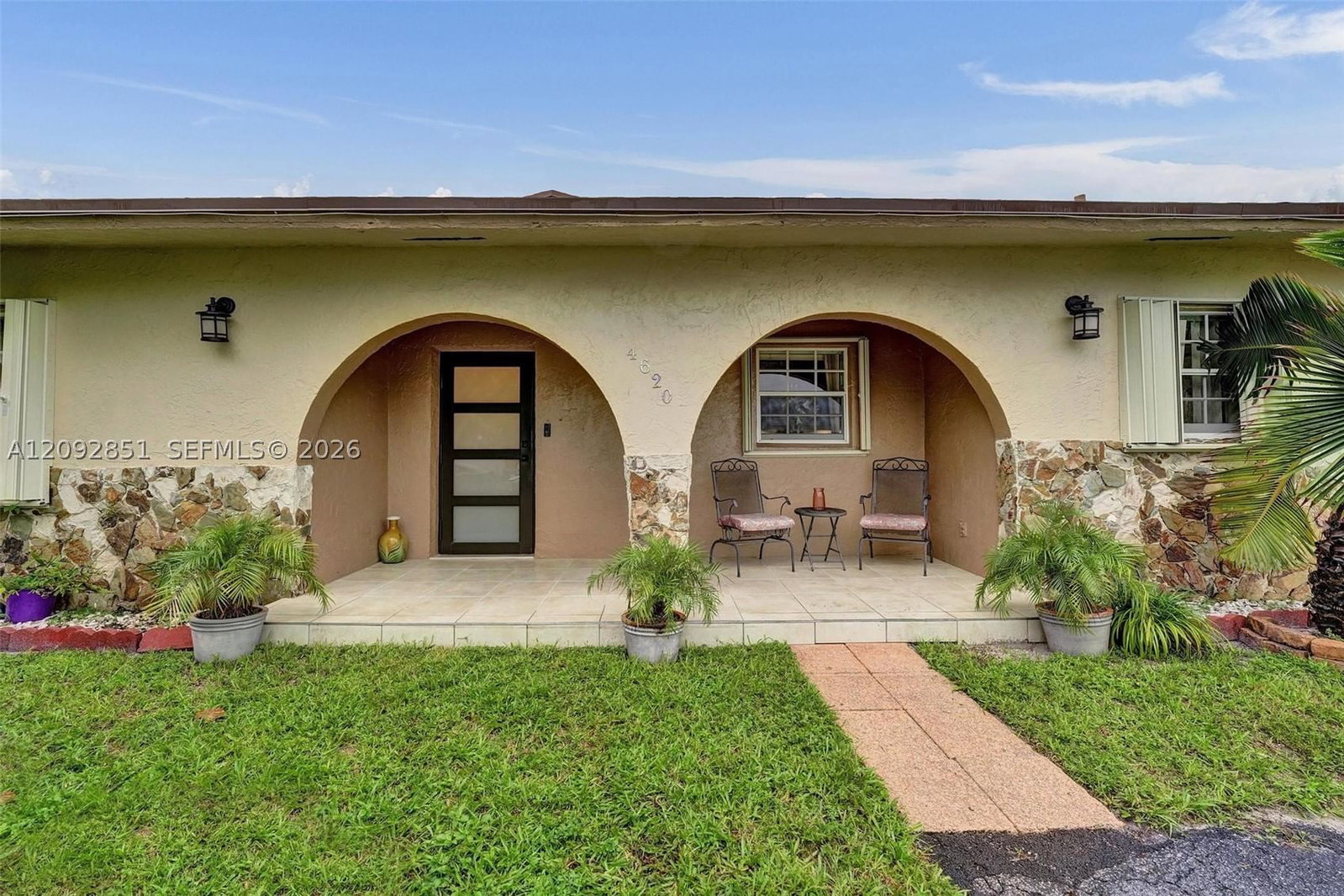 Real estate property located at 4620 43rd Ter, Broward, Gold Coast Twin Villas We, Dania Beach, FL