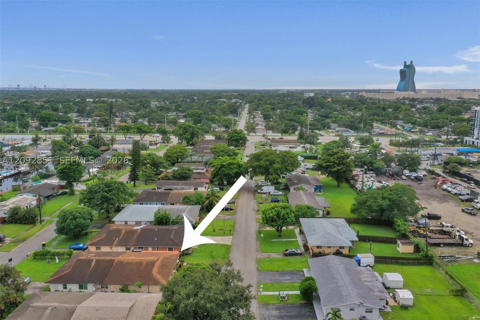 Real estate property located at 4620 43rd Ter, Broward, Gold Coast Twin Villas We, Dania Beach, FL