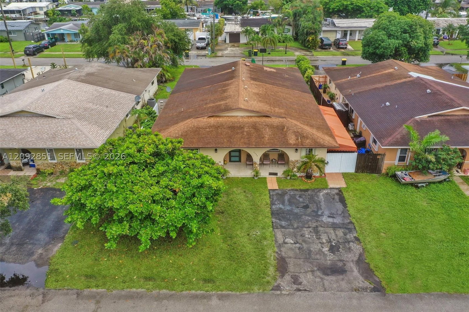 Real estate property located at 4620 43rd Ter, Broward, Gold Coast Twin Villas We, Dania Beach, FL