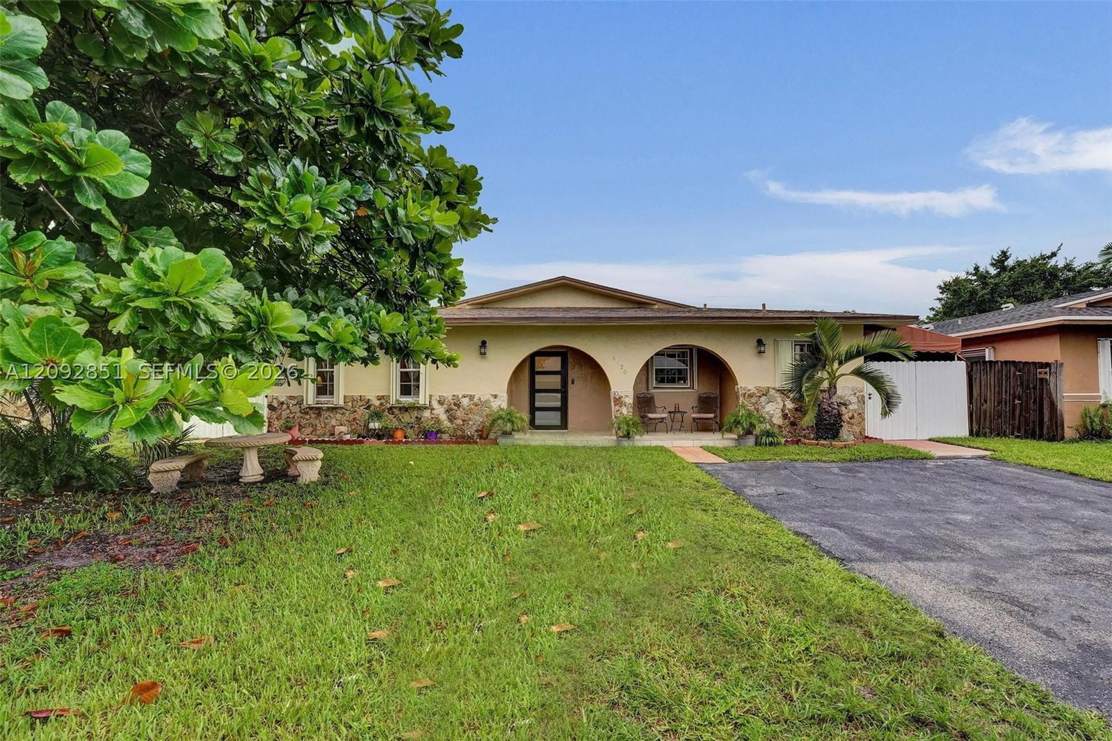 Real estate property located at 4620 43rd Ter, Broward, Gold Coast Twin Villas We, Dania Beach, FL