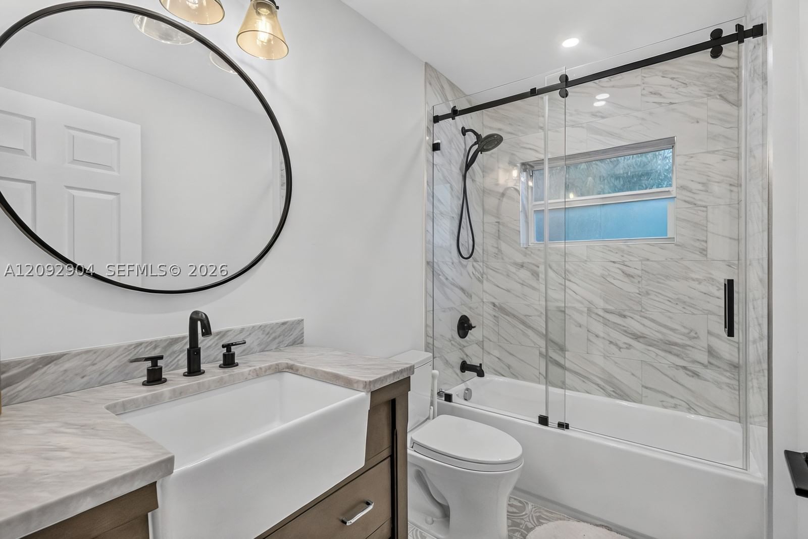 Real estate property located at 10600 54th St, Miami-dade, Doral Sands, Doral, FL