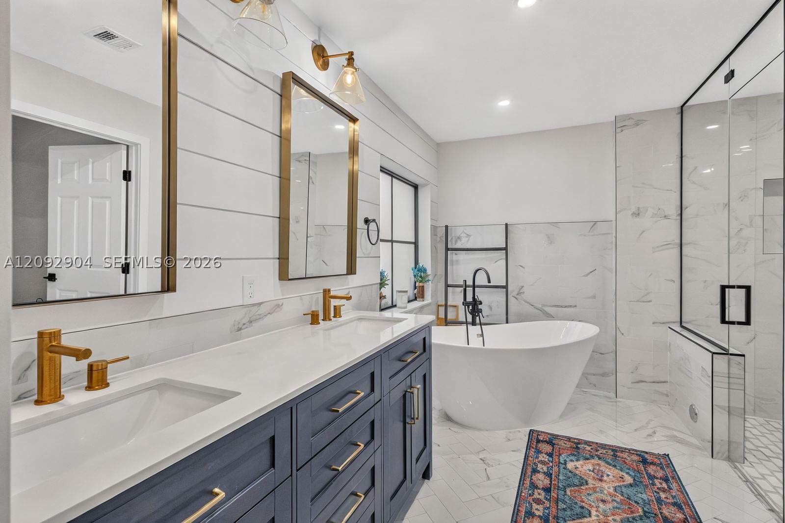 Real estate property located at 10600 54th St, Miami-dade, Doral Sands, Doral, FL
