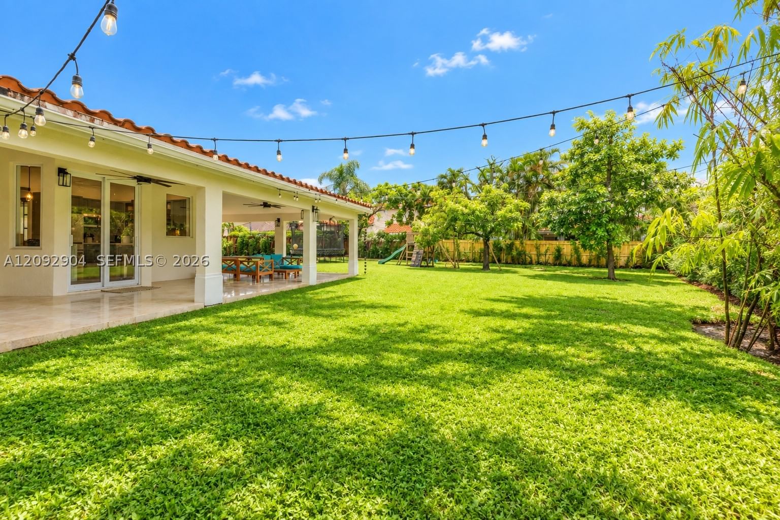 Real estate property located at 10600 54th St, Miami-dade, Doral Sands, Doral, FL