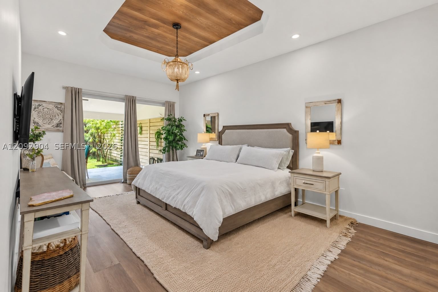 Real estate property located at 10600 54th St, Miami-dade, Doral Sands, Doral, FL