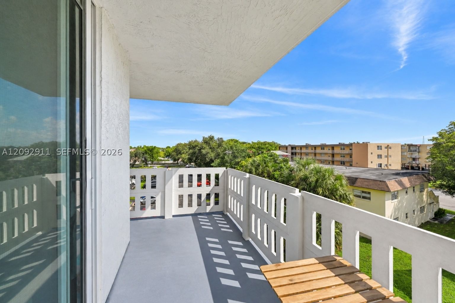 Real estate property located at 919 Hillcrest Dr #401, Broward, Hillcrest East No 20 Cond, Hollywood, FL