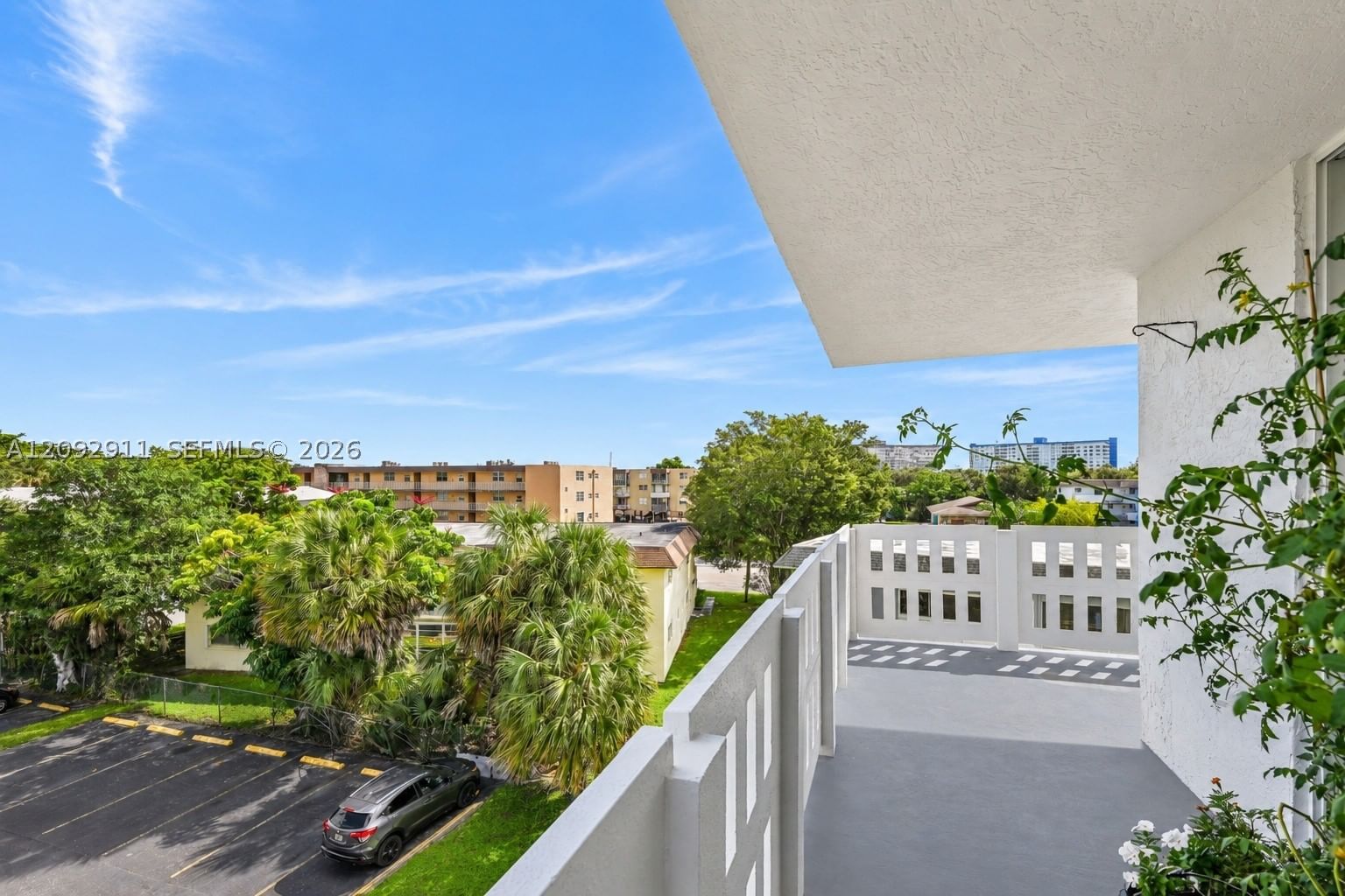 Real estate property located at 919 Hillcrest Dr #401, Broward, Hillcrest East No 20 Cond, Hollywood, FL
